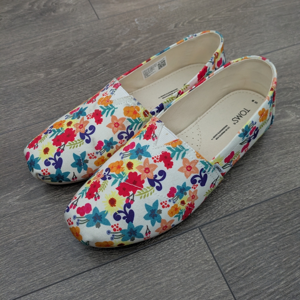 TOMS Women's Colorful Floral Loafers